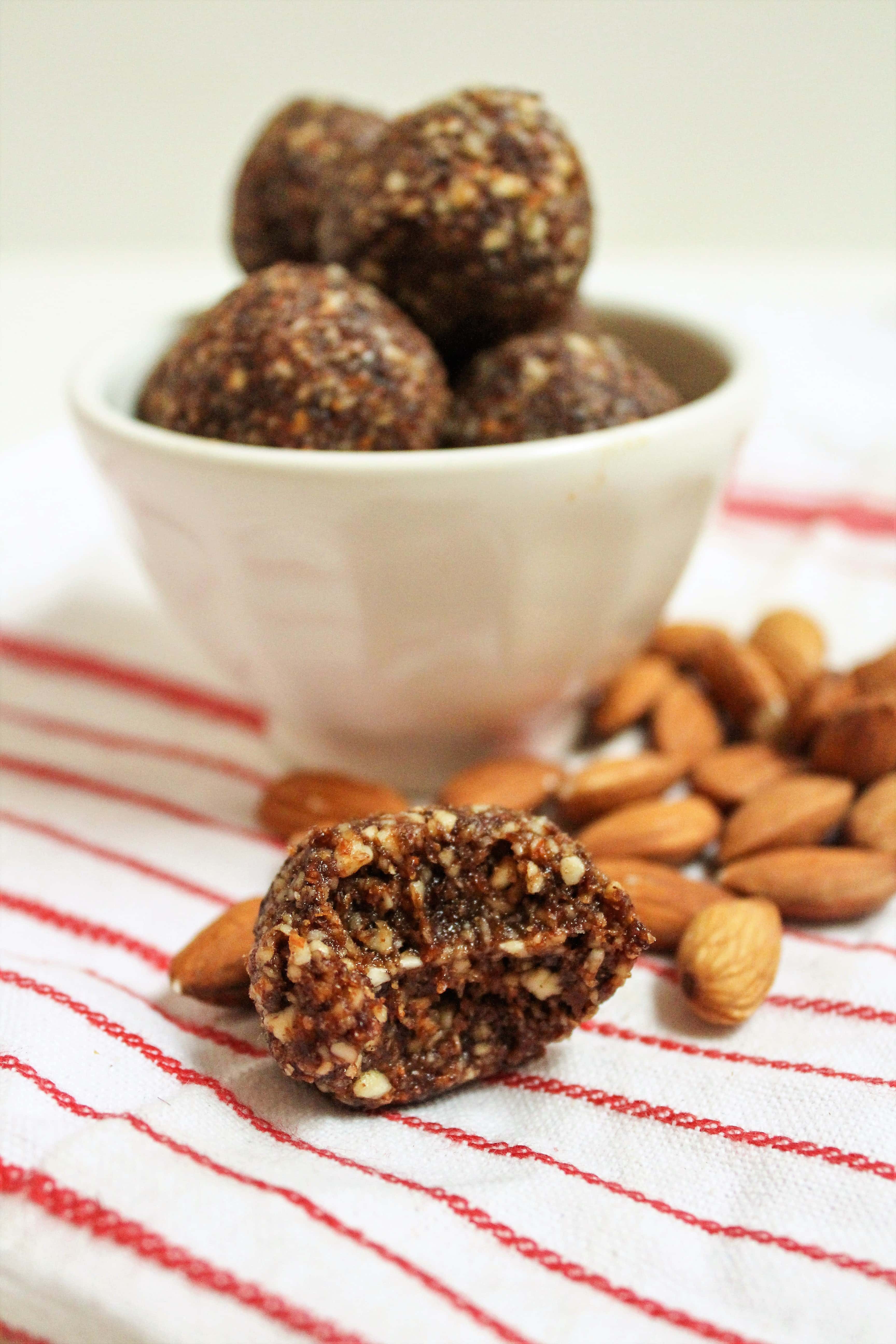 Cinnamon Raisin Almond Balls Fast and Portable Healthy Snack Recipe