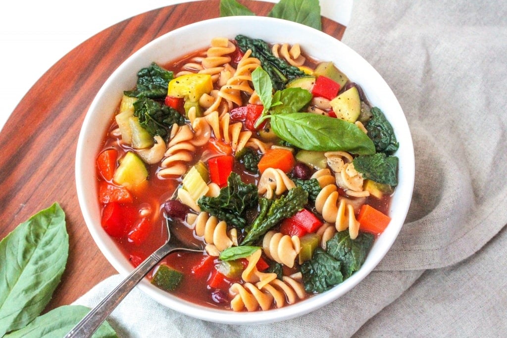 healthy soup recipe with vegetables and pasta