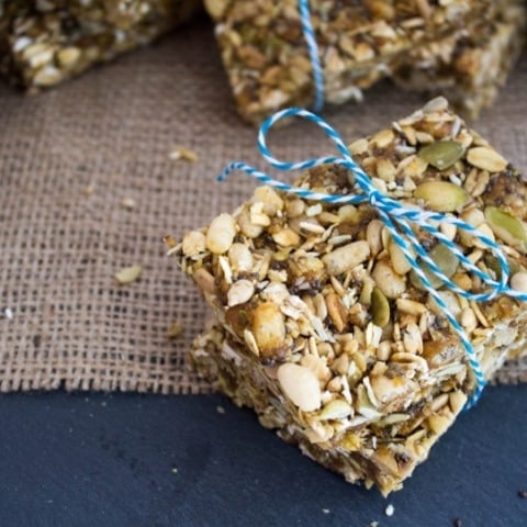 5 Minute No Bake Peanut Butter Granola Bars