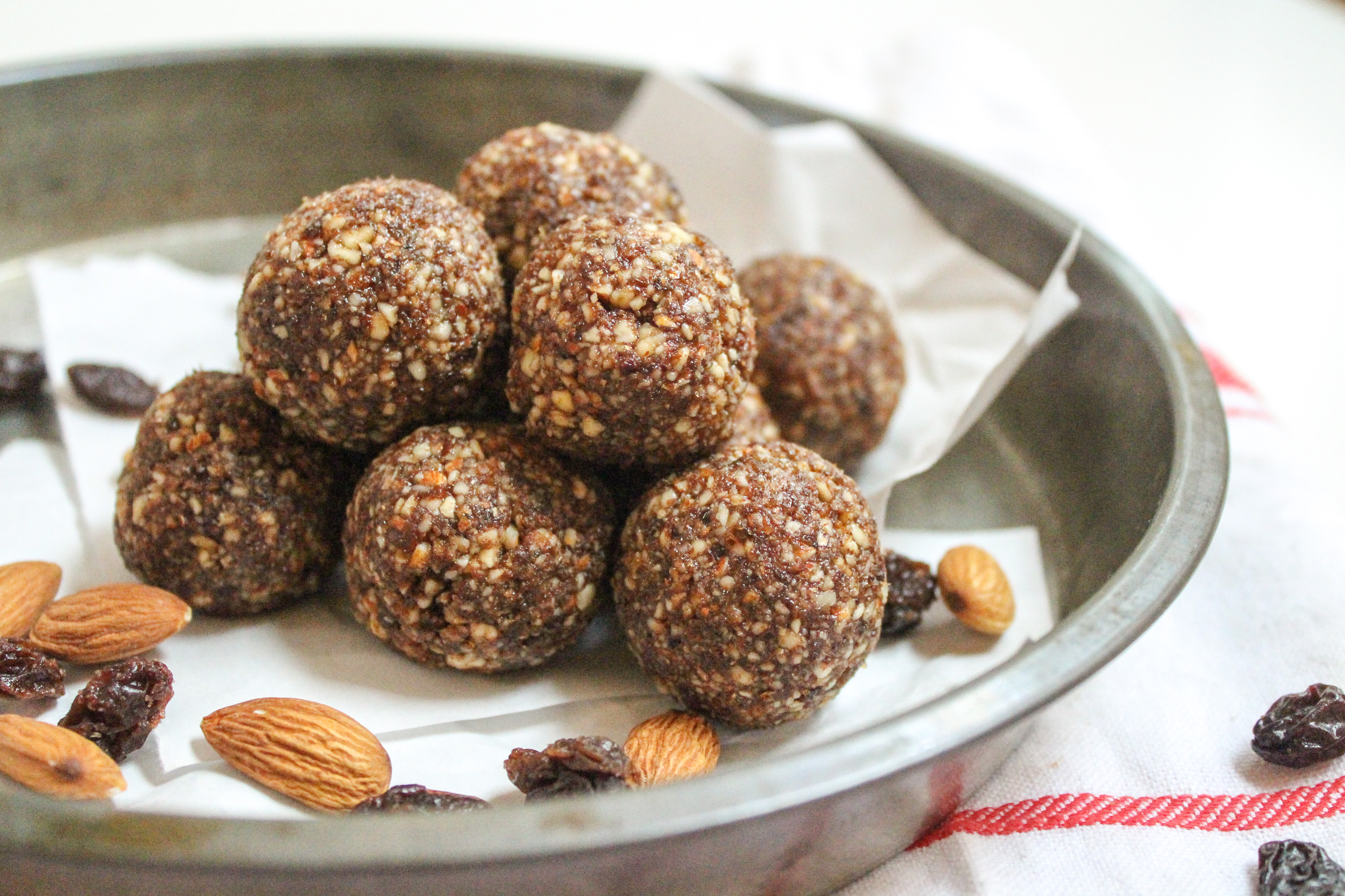 Cinnamon Raisin Almond Balls Fast and Portable Healthy Snack Recipe