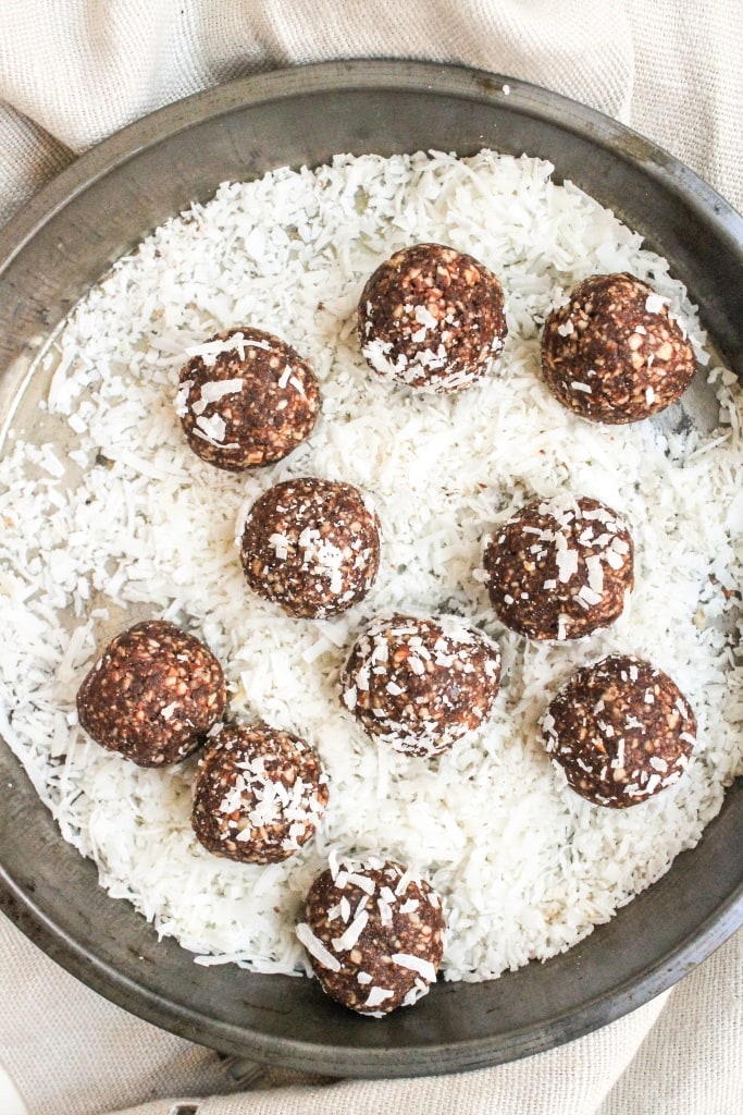 how to make Chocolate Coconut Almond Balls