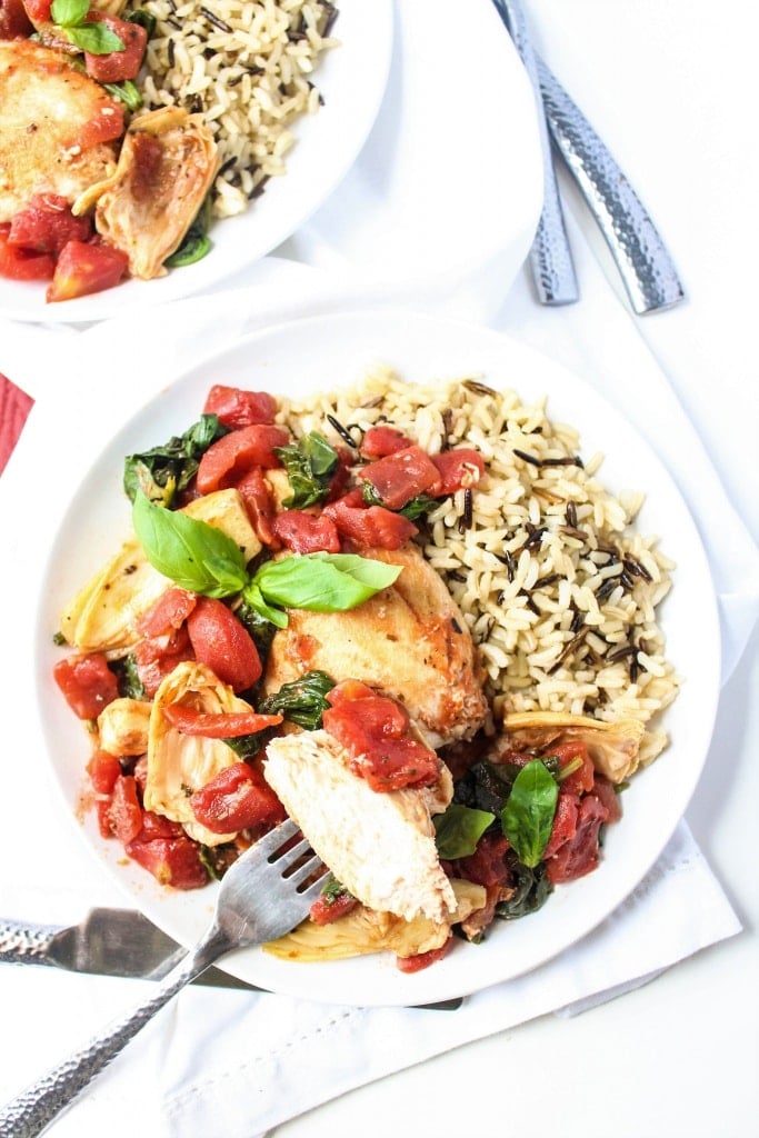 Saucy Tomato & Artichoke Chicken - healthy, easy 15 minute dinner recipe from @fannetasticfood