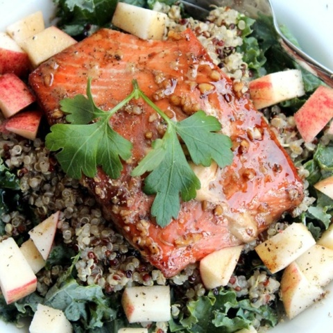 Quinoa & Roasted Salmon Salad for Runners