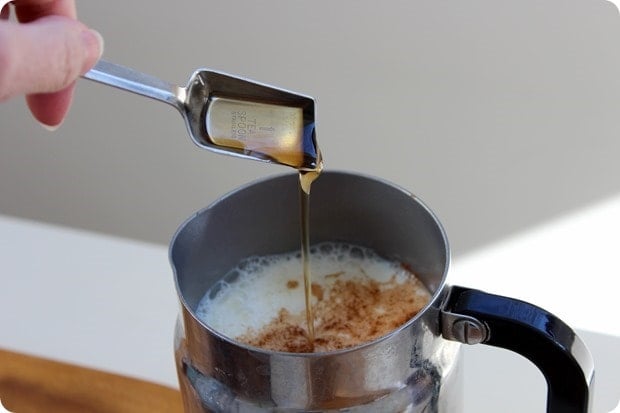 how to make a latte with maple syrup