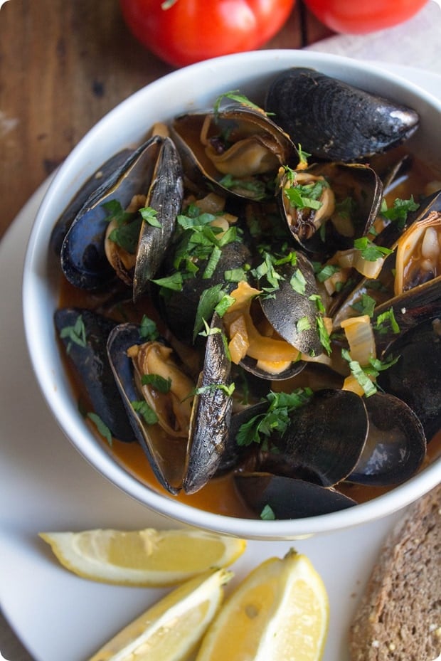 mussels in tomato broth recipe