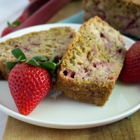 Healthy Strawberry Rhubarb Bread