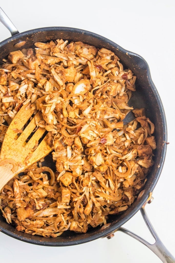 how to make jackfruit carnitas in a skillet