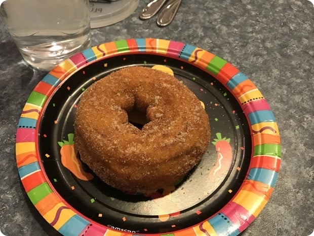 duck donuts cinnamon sugar