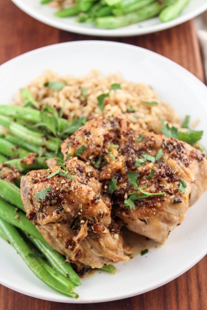 close up of maple mustard chicken with green beans