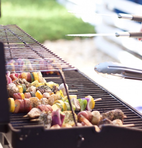Summer Dinner Party Idea: Create Your Own Kabobs - fANNEtastic food