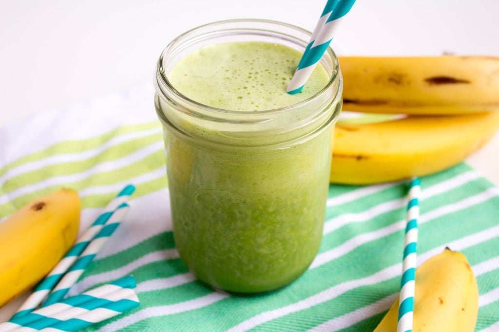 Banana Spinach Smoothie | Green Smoothie Recipe - | fANNEtastic food