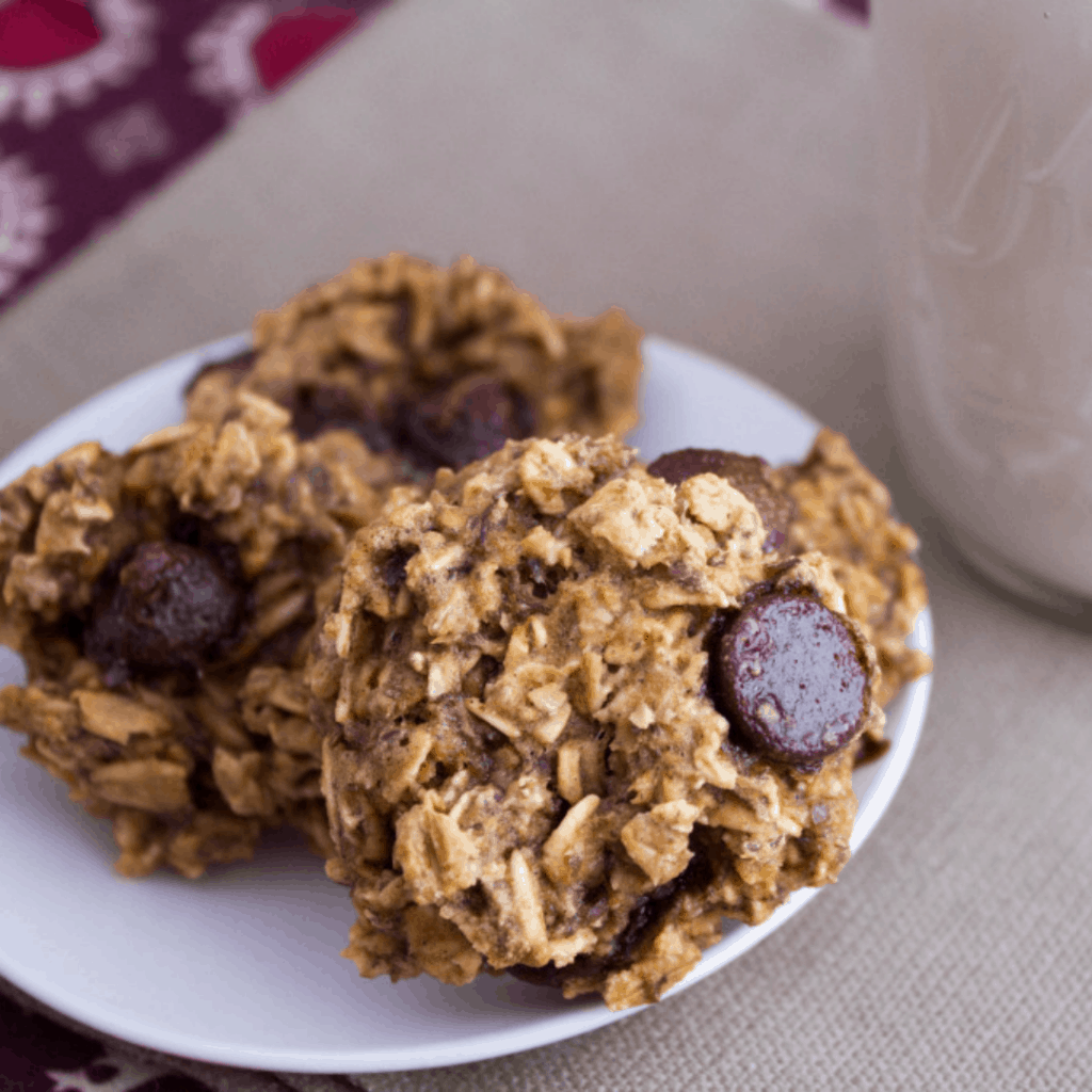 Brown Sugar Oatmeal Cookies with Dark Chocolate Chips