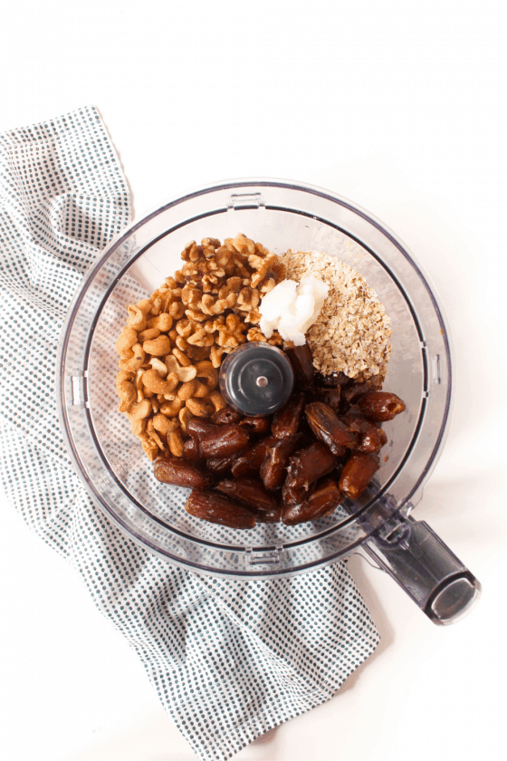 Perfect Vegan Pie Crust Recipe (No Bake) food