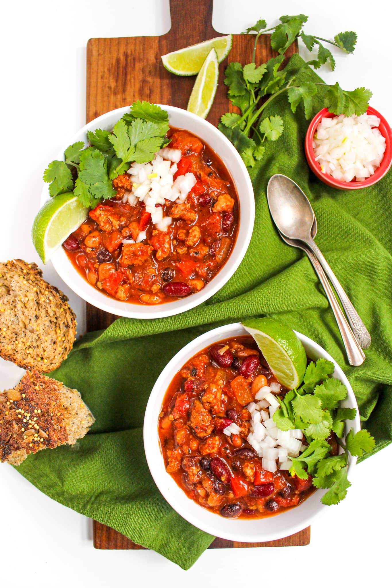 healthy chili with ground turkey in the slow cooker