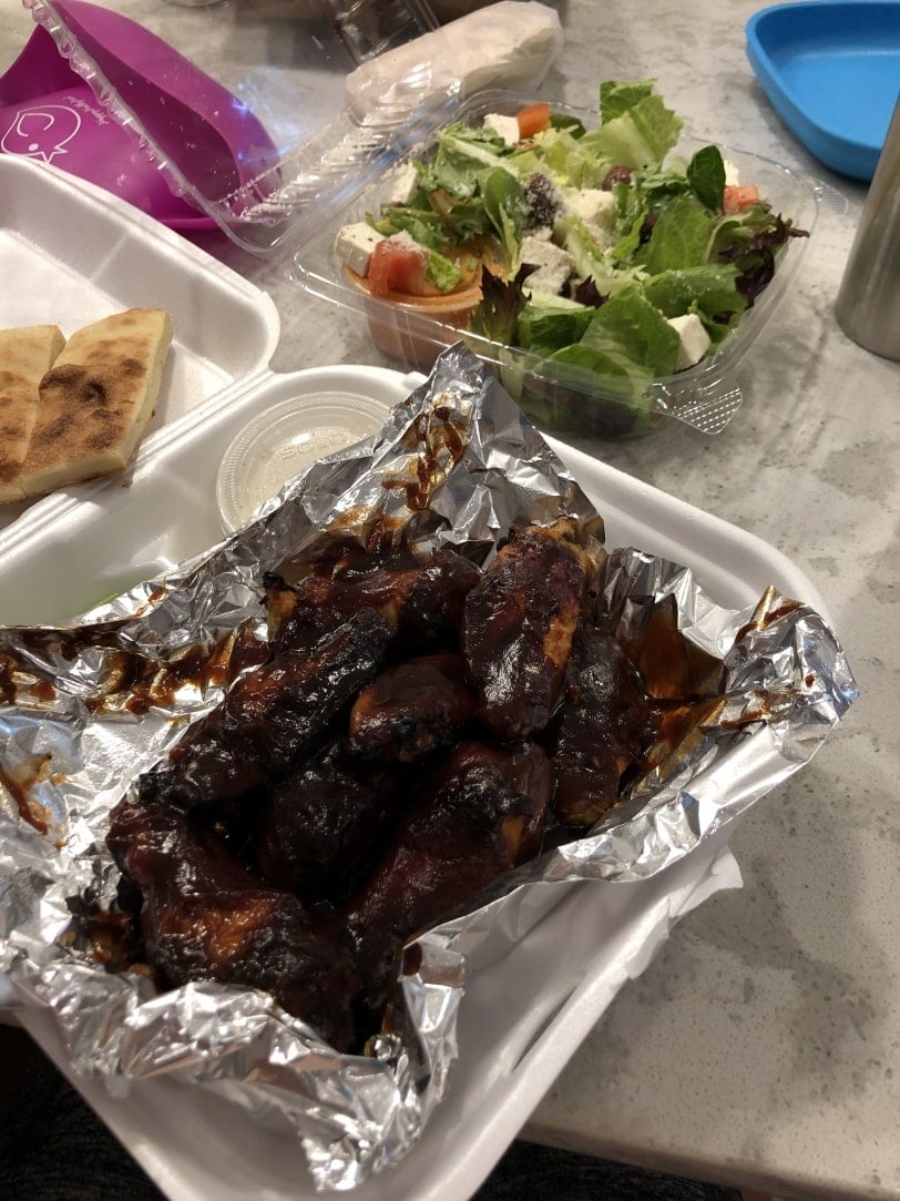 bbq wings with salad