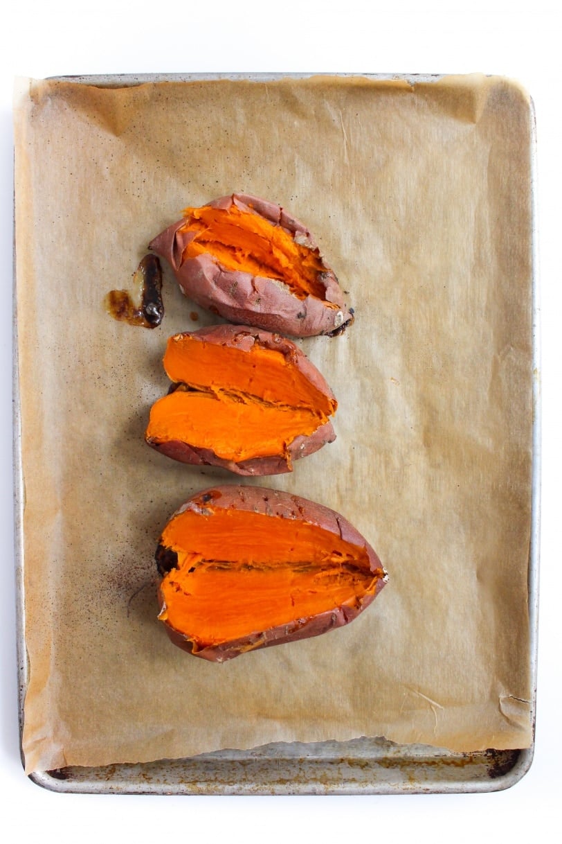 how to bake sweet potatoes in the oven