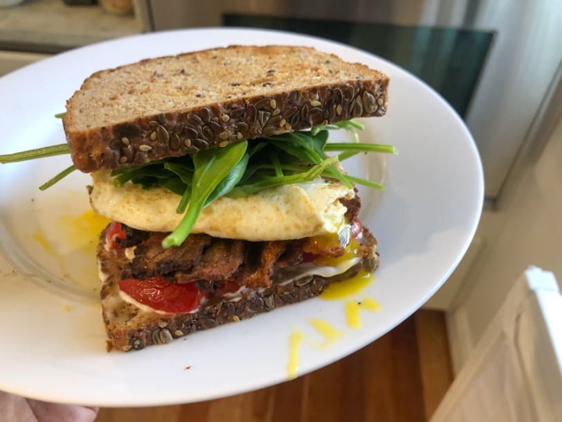 blt with fried egg