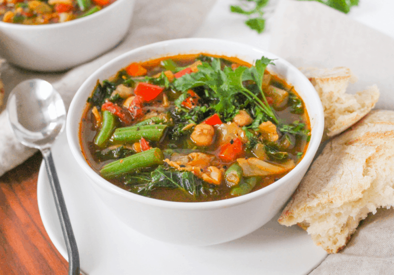 instant pot vegetable soup with crusty bread