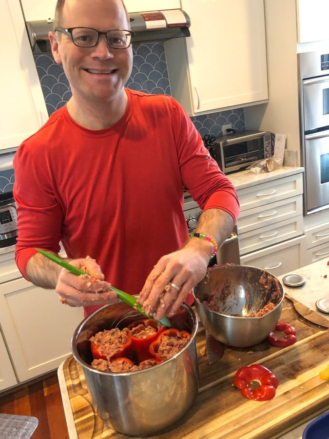 making instant pot stuffed peppers