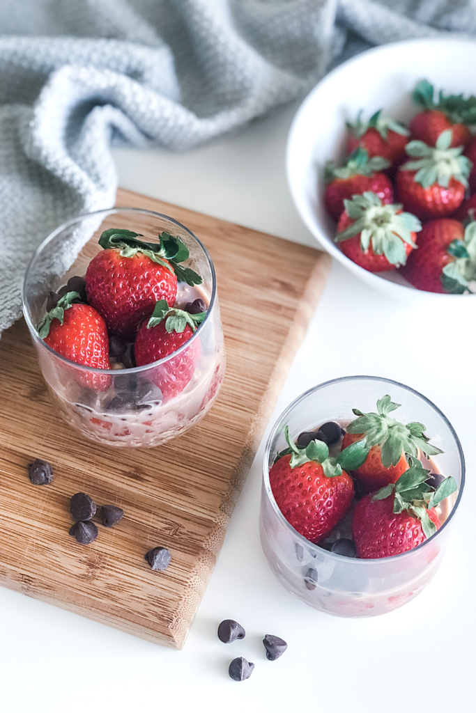 chocolate strawberry overnight oats with chocolate chips