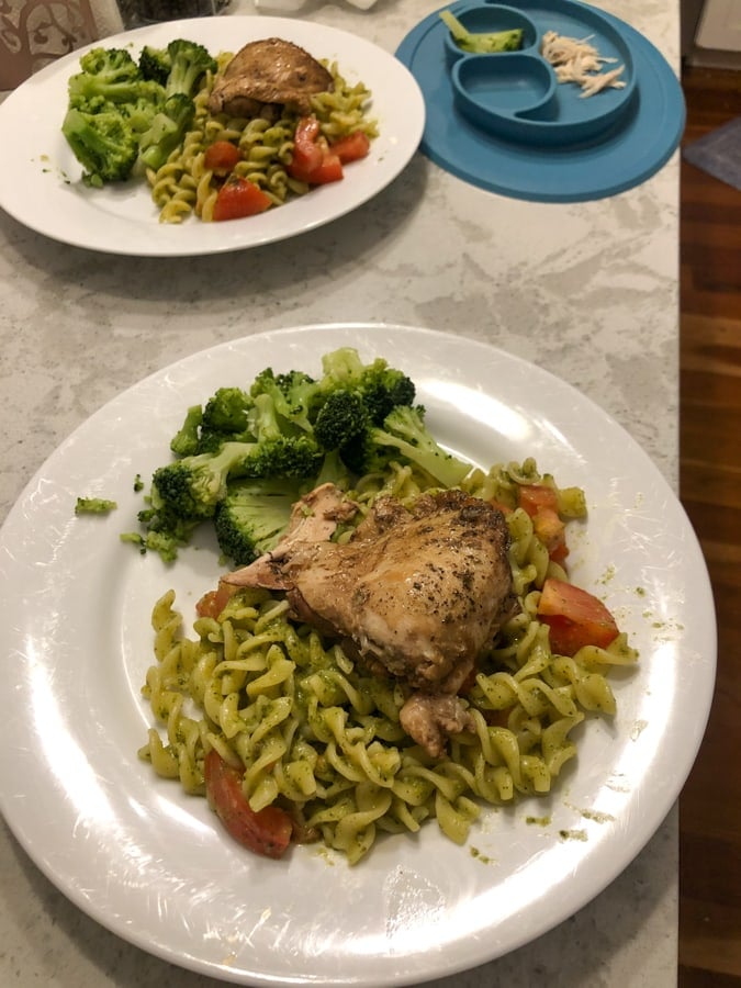balsamic chicken with pesto pasta and broccoli