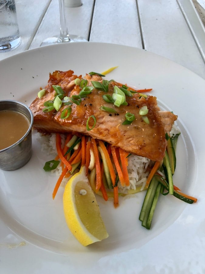 asian salmon with vegetables and rice