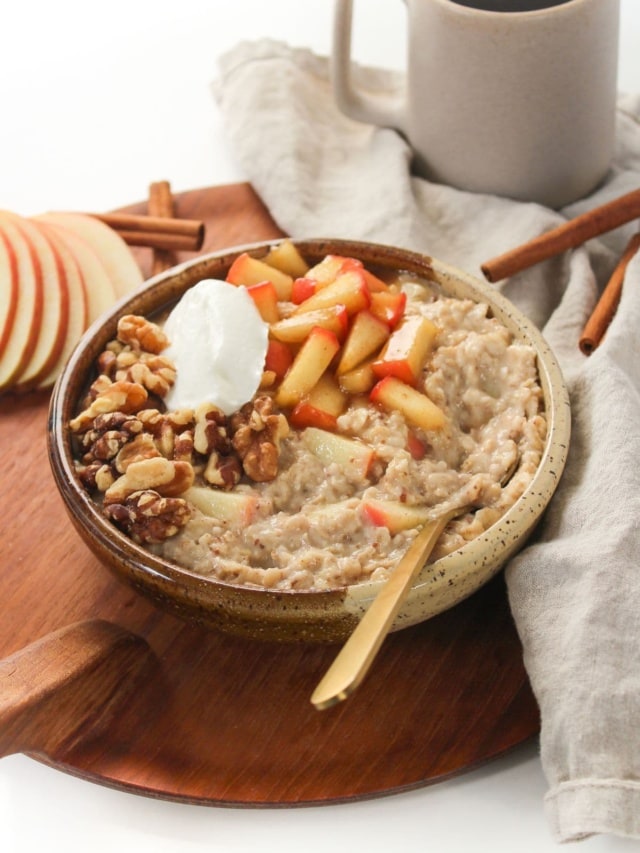 Stovetop Apple Cinnamon Oatmeal Recipe food