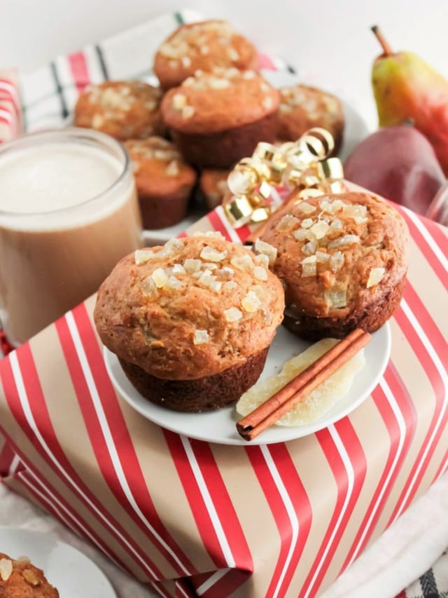 Ginger Pear Christmas Muffins Recipe food