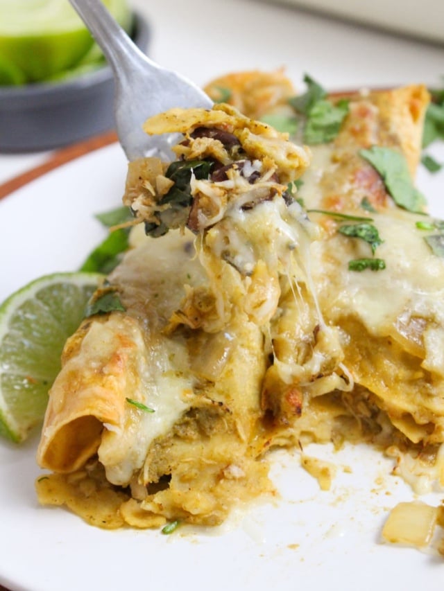 Slow Cooker Chicken Enchiladas Verde food