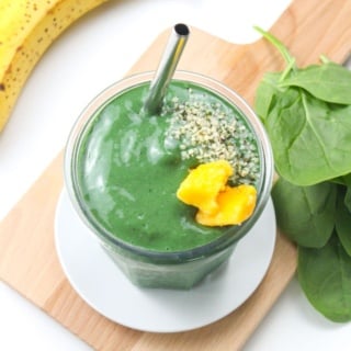 green spirulina smoothie with banana