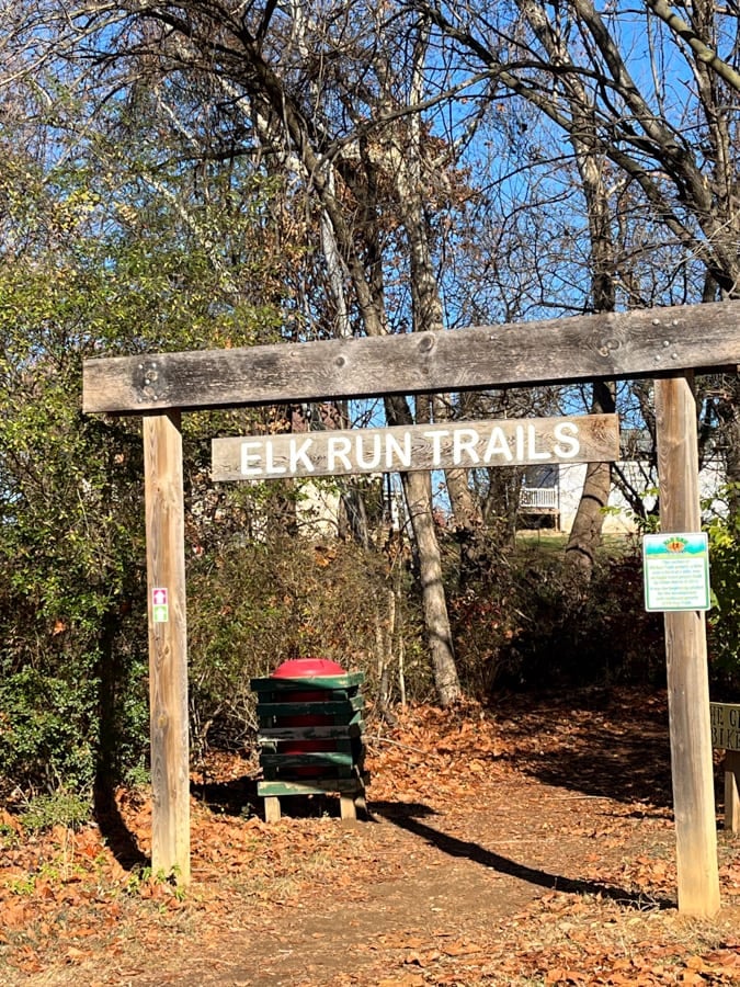 elk run trail sign