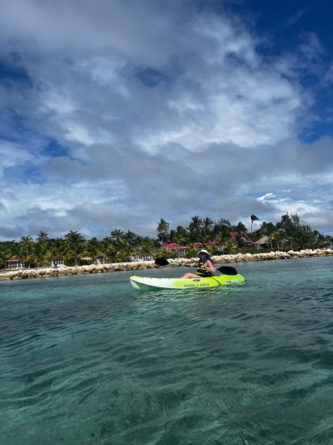 kayaking from turneffe island resort