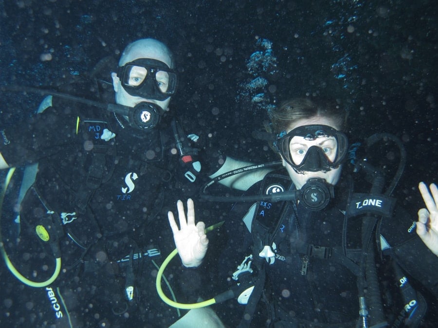 anne and matt mauney scuba diving